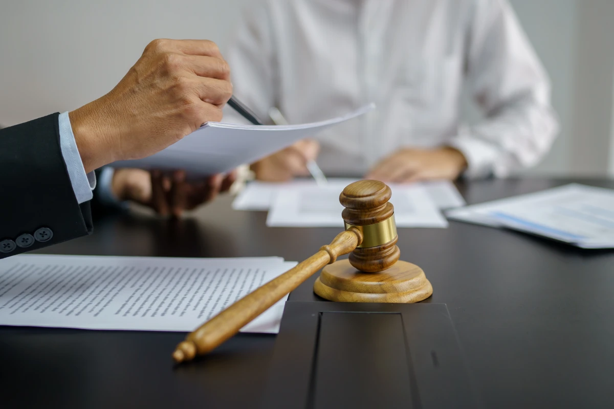 Le défi des déserts judiciaires : quand l'assignation n'atteint pas son destinataire